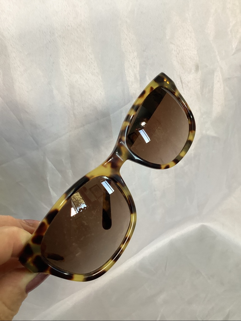Tory Burch sunglasses - Picture 4 of 4